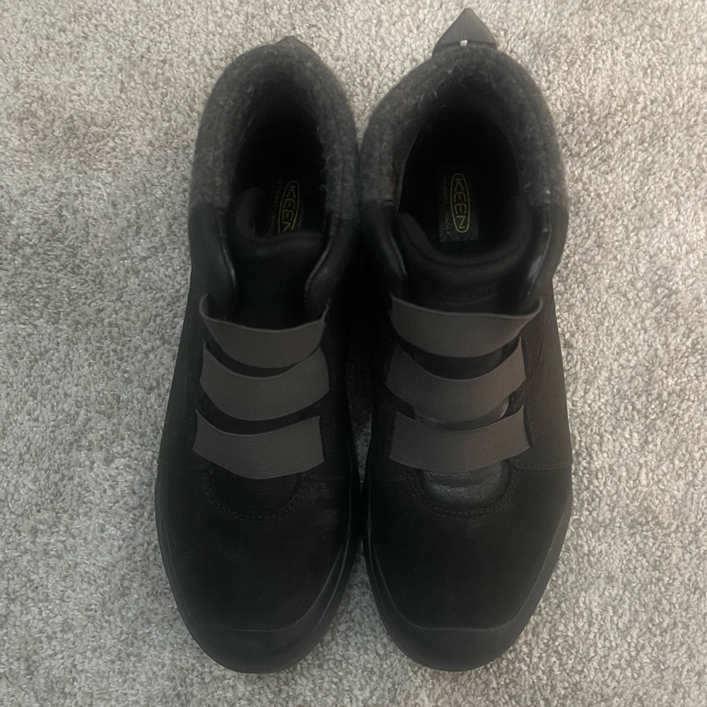 Keen Dry Waterproof Slip on Hiking Boots Size 10